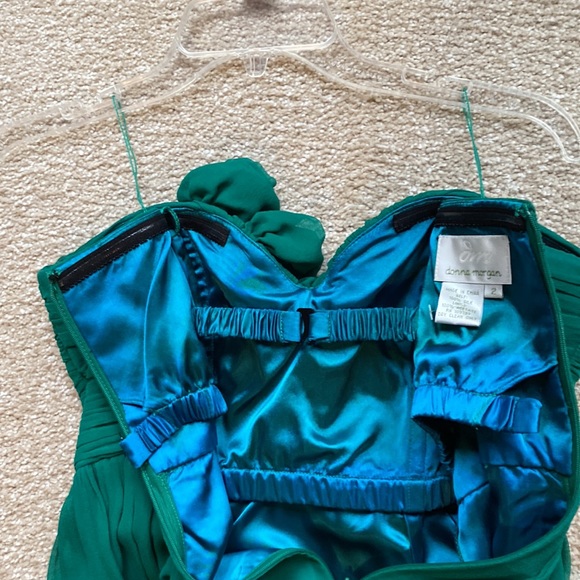 Donna Morgan 100% Silk festive strapless dress . - Picture 5 of 5